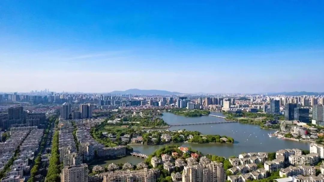 領跑南(nán)京！2024這(zhè)個(gè)闆塊猛烈蛻變，拿(ná)下(xià)多(duō)個(gè)第一(yī)！全新買房(fáng)邏輯曝光(guāng)…… 